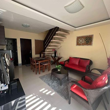 Tagaytay Hampton Villa タガイタイ エクステリア 写真