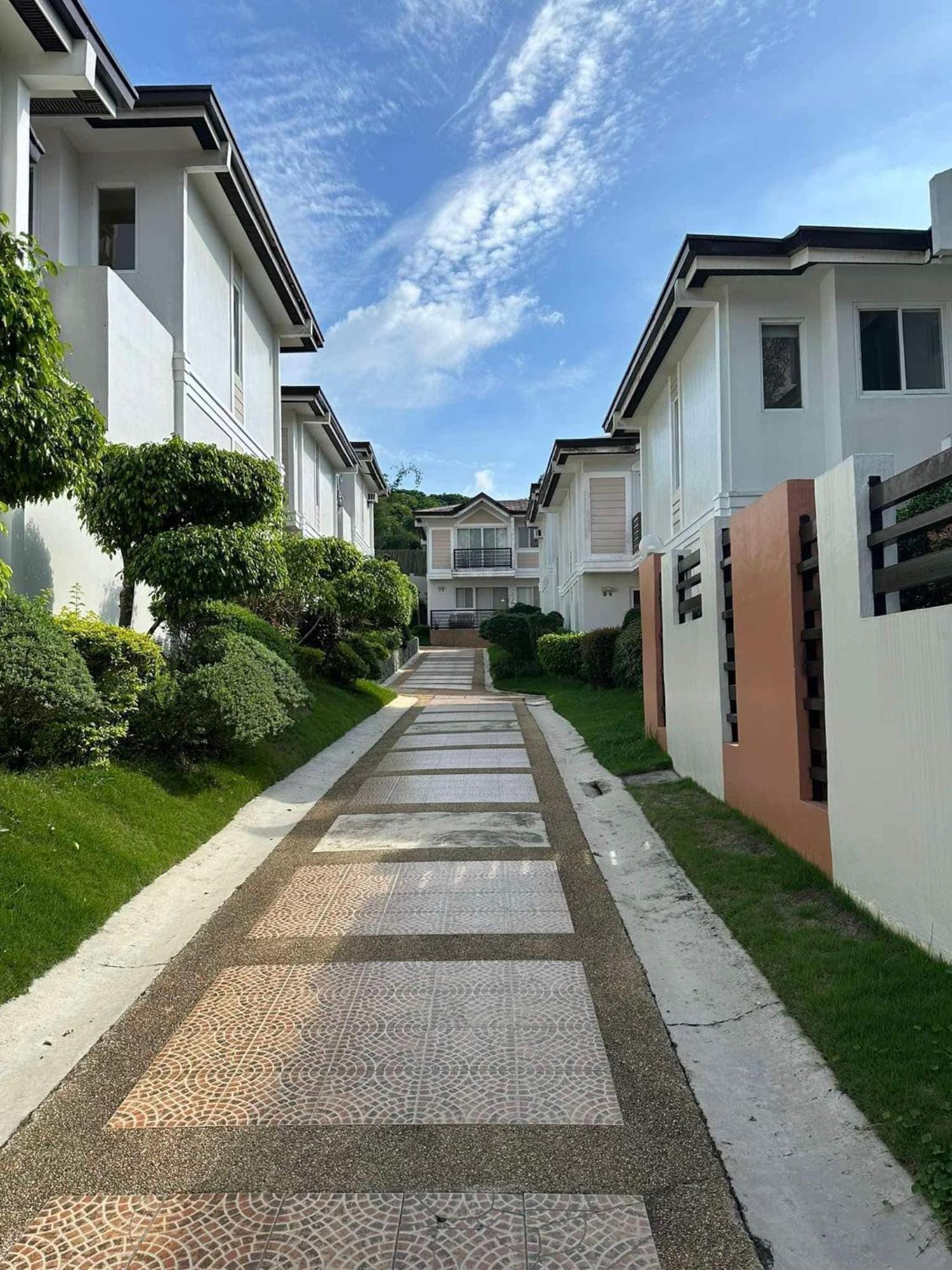 Tagaytay Hampton Villa タガイタイ エクステリア 写真