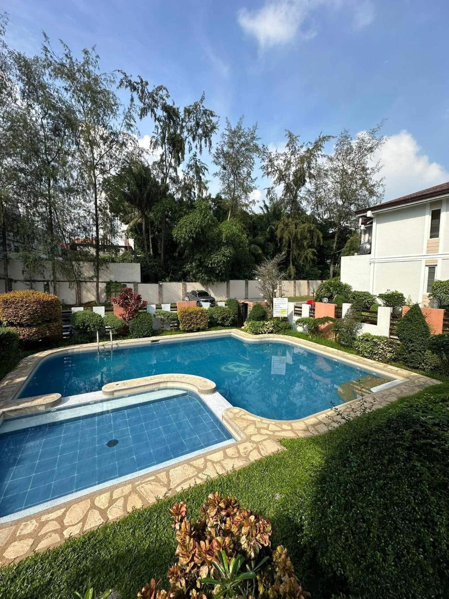 Tagaytay Hampton Villa タガイタイ エクステリア 写真