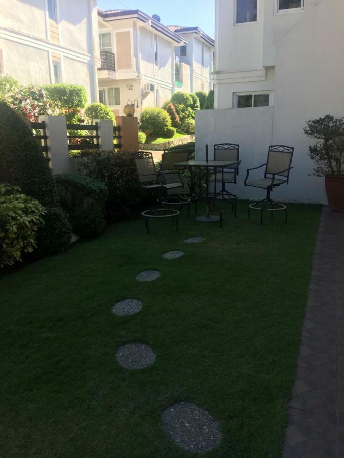 Tagaytay Hampton Villa タガイタイ エクステリア 写真